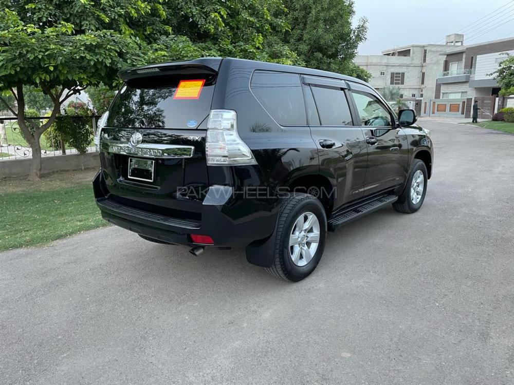 Toyota Prado 2016 for Sale in Multan Toyota Prado 2016 for Sale in Multan Image-2
