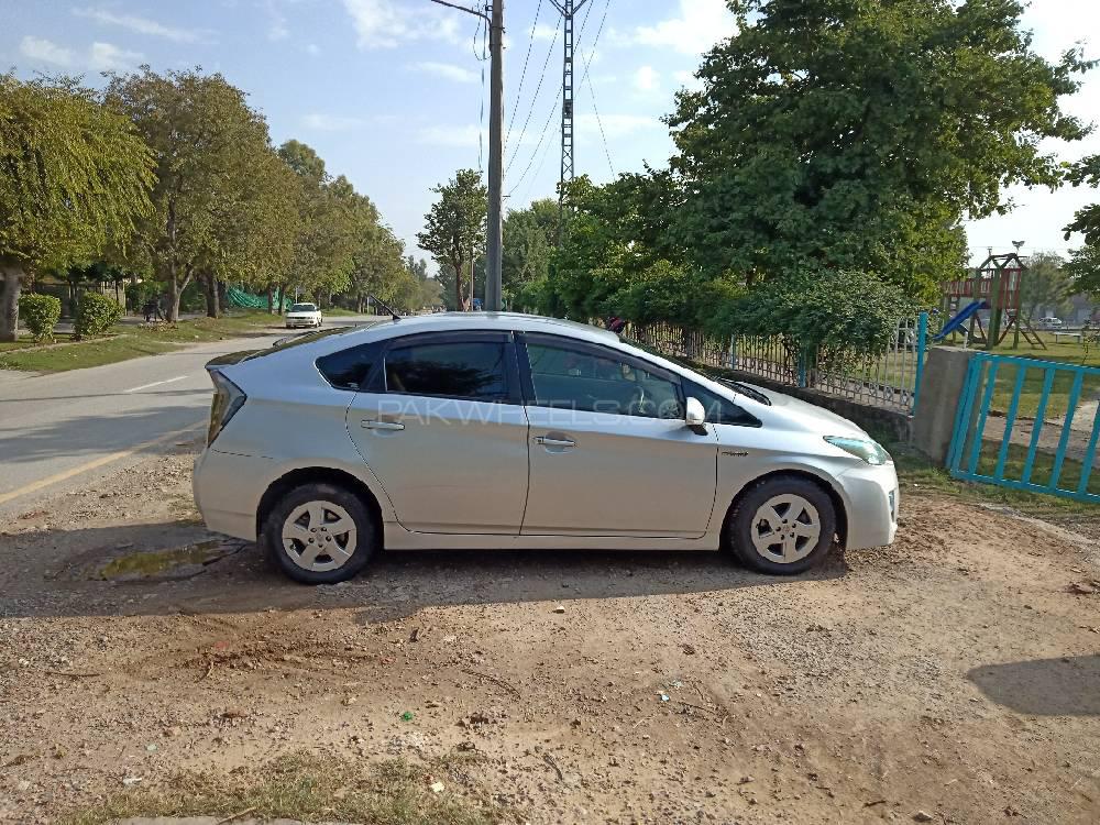 Toyota Prius Alpha 2011 for Sale in Islamabad Toyota Prius Alpha 2011 for Sale in Islamabad Image-16