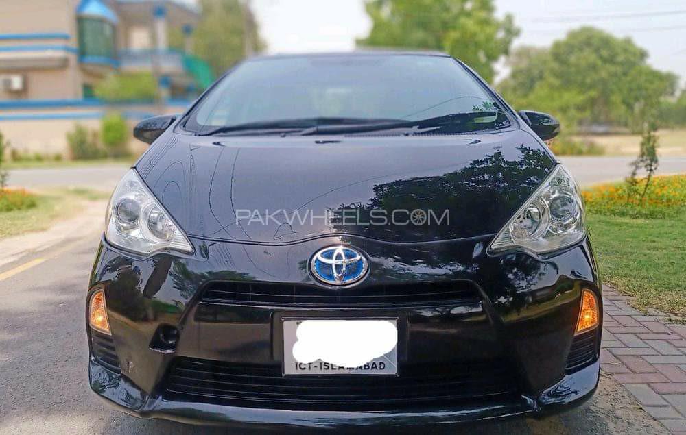 Toyota Aqua 2012 for Sale in Sialkot Image-1