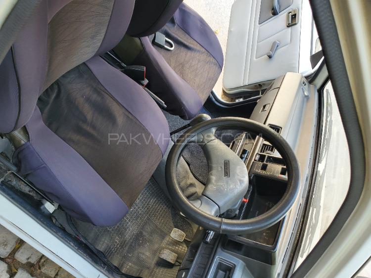 Suzuki Mehran 2013 for Sale in Lahore Suzuki Mehran 2013 for Sale in Lahore Image-5