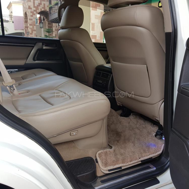 Toyota Land Cruiser 2010 for Sale in Faisalabad Toyota Land Cruiser 2010 for Sale in Faisalabad Image-20