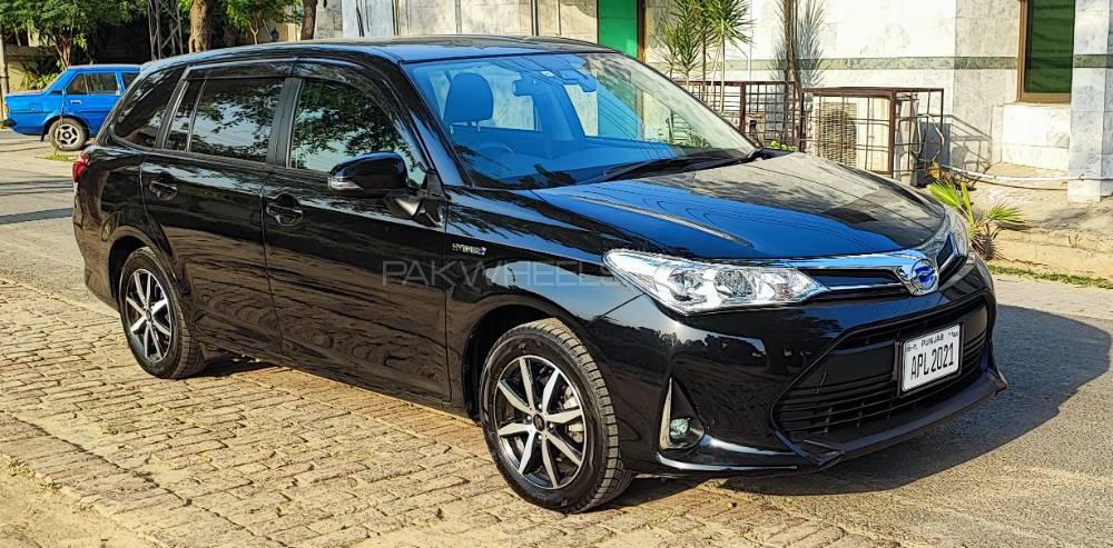 Toyota Corolla Fielder 2019 for Sale in Lahore Image-1