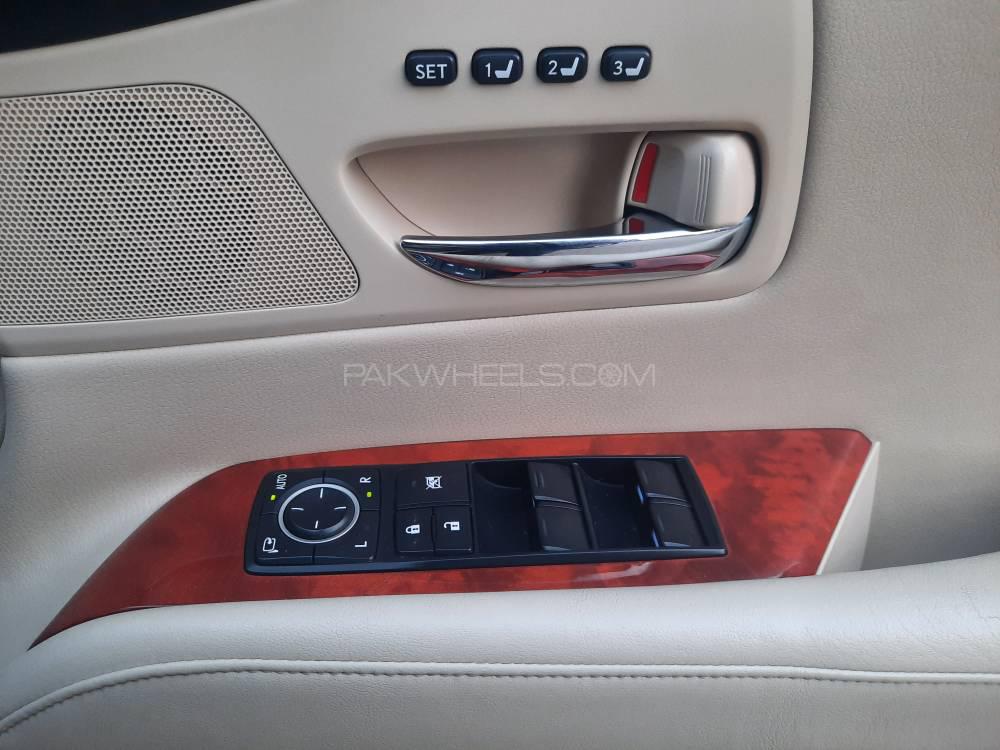 Lexus RX Series 2010 for Sale in Karachi Lexus RX Series 2010 for Sale in Karachi Image-13