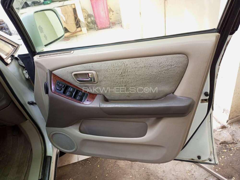 Toyota Harrier 2003 for Sale in Karachi Toyota Harrier 2003 for Sale in Karachi Image-12