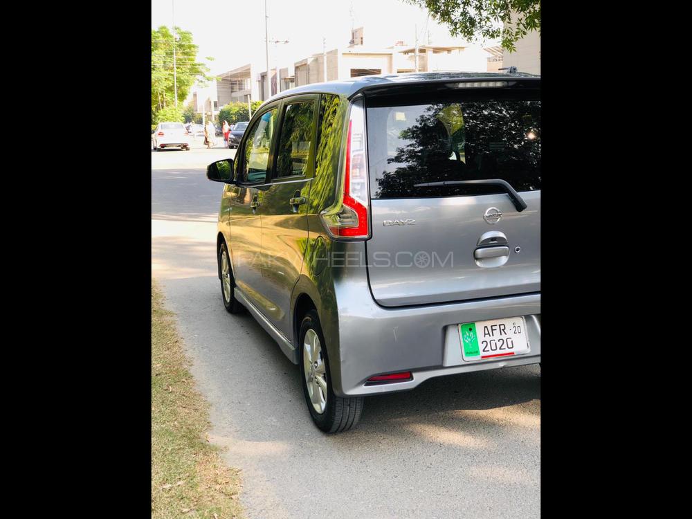 Nissan Dayz Highway Star 2016 for Sale in Lahore Nissan Dayz Highway Star 2016 for Sale in Lahore Image-3
