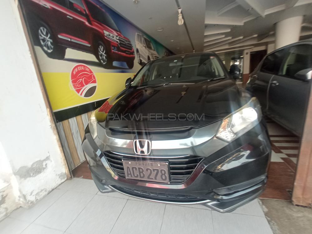 Honda Vezel 2015 for Sale in Multan Image-1