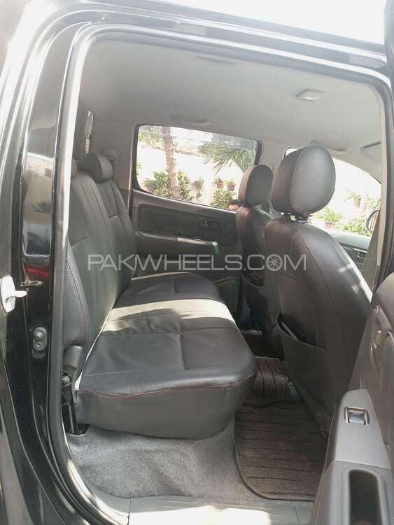 Toyota Hilux 2012 for Sale in Karachi Toyota Hilux 2012 for Sale in Karachi Image-11