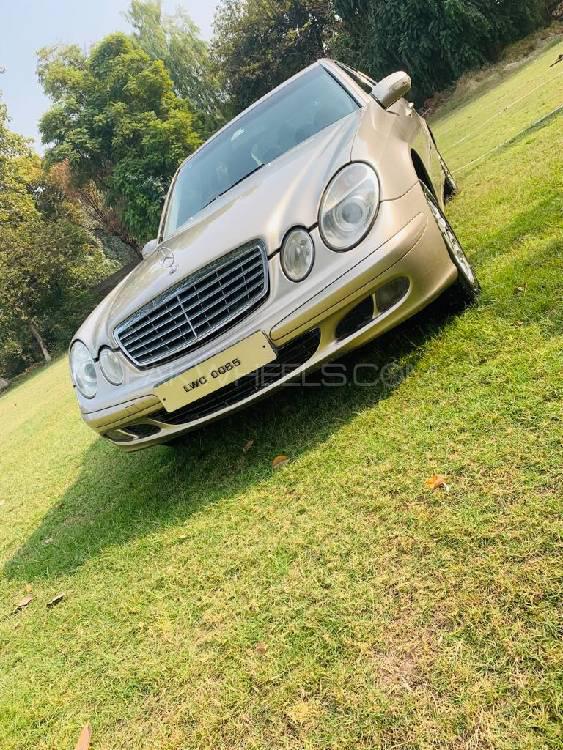 Mercedes Benz E Class 2004 for Sale in Sargodha Mercedes Benz E Class 2004 for Sale in Sargodha Image-3