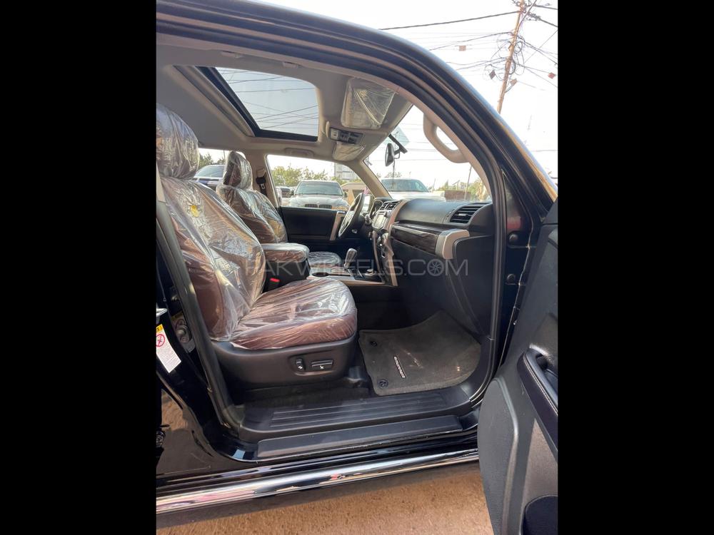 Toyota Surf 2017 for Sale in Karachi Toyota Surf 2017 for Sale in Karachi Image-10