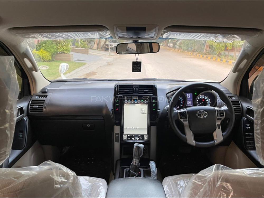 Toyota Prado 2012 for Sale in Karachi Toyota Prado 2012 for Sale in Karachi Image-10