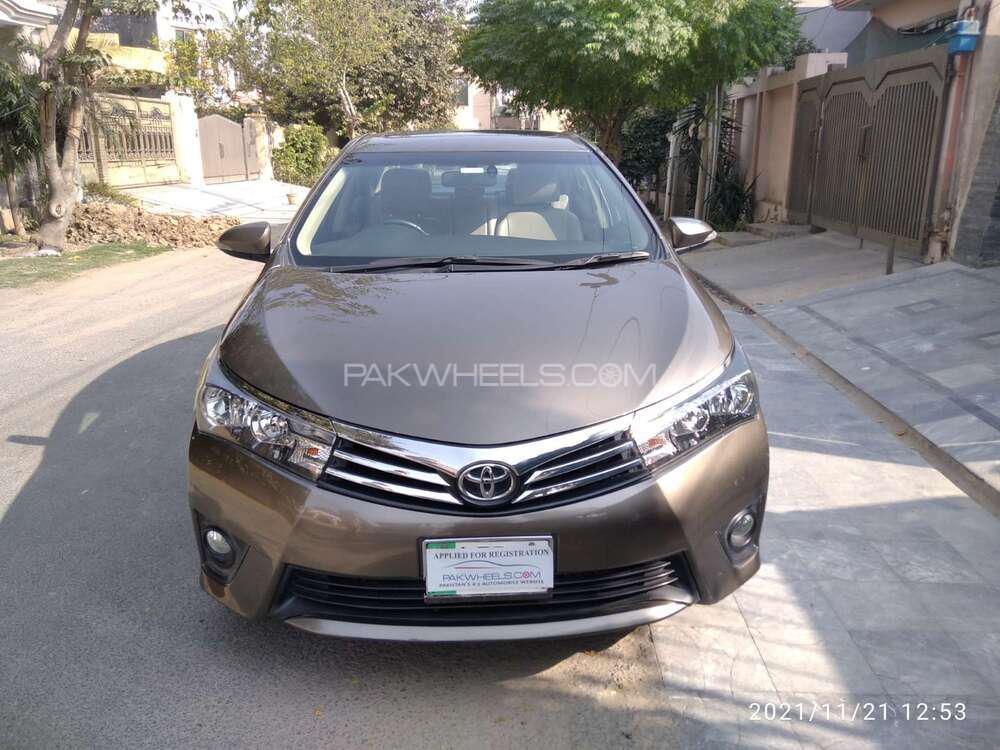 Toyota Corolla 2015 for Sale in Lahore Image-1