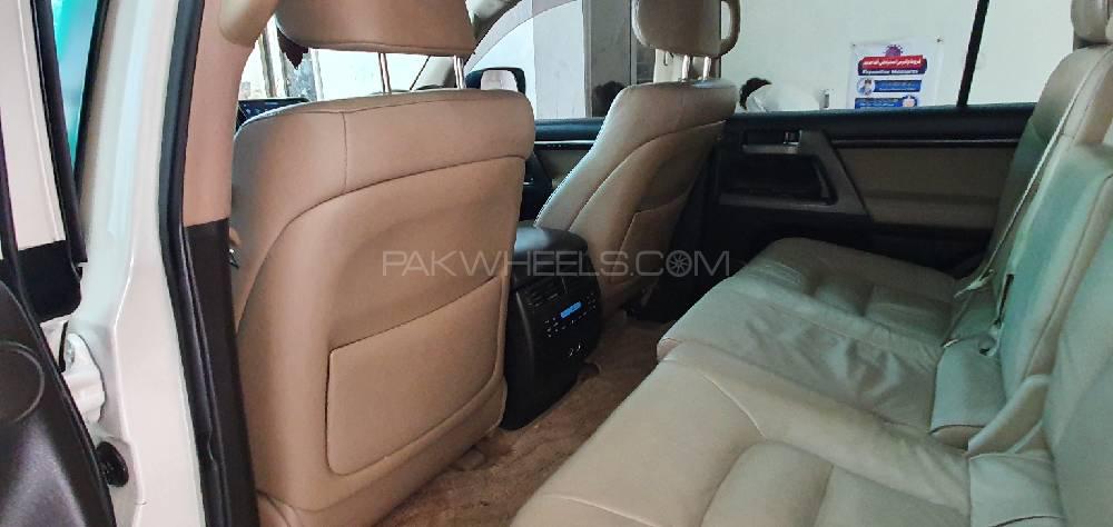 ٹویوٹا لینڈ کروزر 2010 for Sale in سیالکوٹ ٹویوٹا لینڈ کروزر 2010 for Sale in سیالکوٹ Image-8