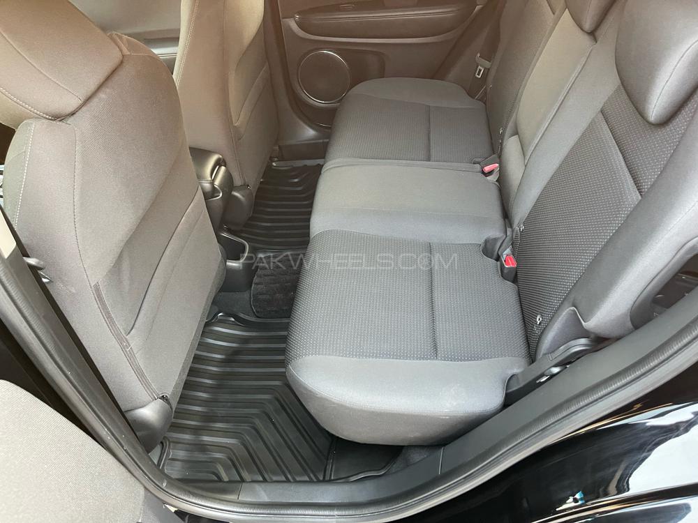 Honda Vezel 2018 for Sale in Faisalabad Honda Vezel 2018 for Sale in Faisalabad Image-10