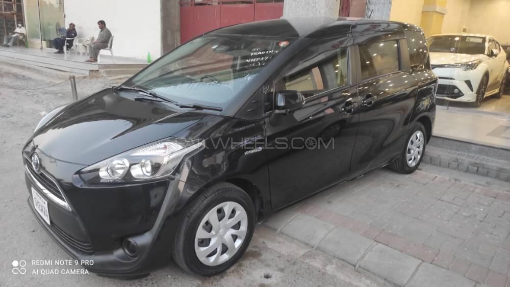 Toyota Sienta 2016 for Sale in Karachi Image-1