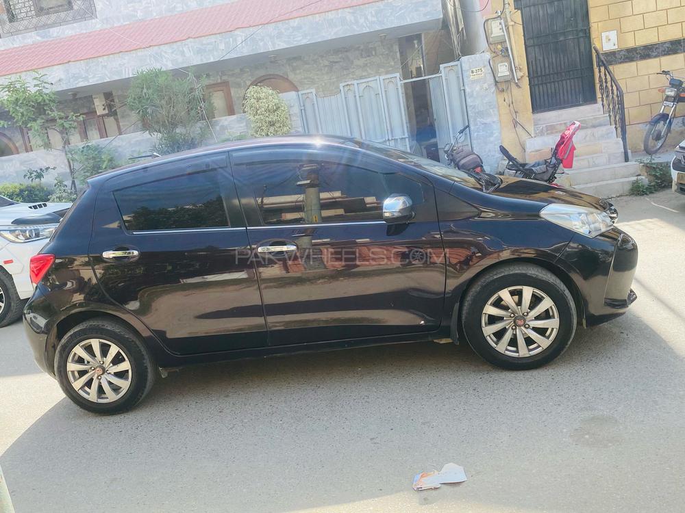 Toyota Vitz 2014 for Sale in Karachi Toyota Vitz 2014 for Sale in Karachi Image-3