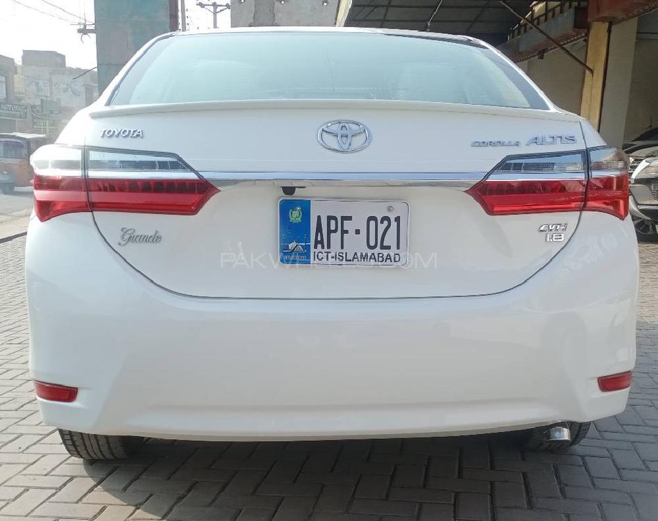 Toyota Corolla 2019 for Sale in Multan Toyota Corolla 2019 for Sale in Multan Image-16
