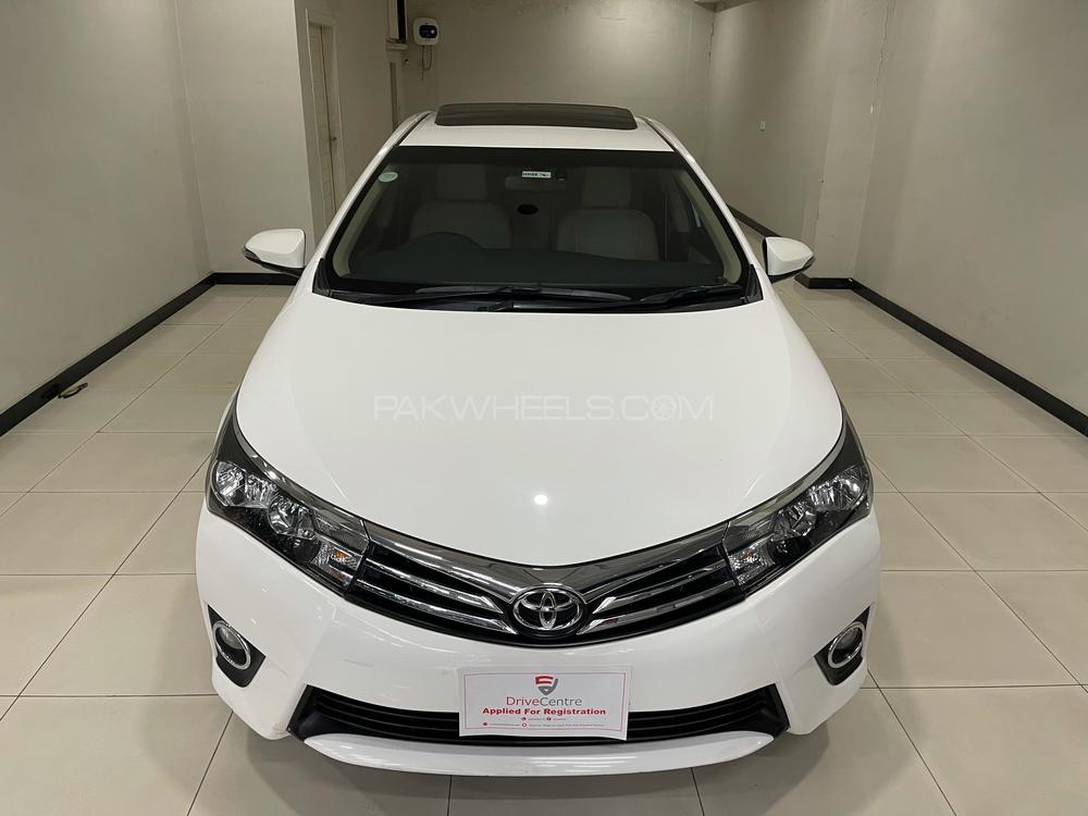 Toyota Corolla Altis Grande CVT-i 1.8 2016 Image-1