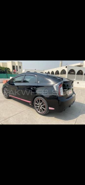 Toyota Prius 2012 for Sale in Lahore Toyota Prius 2012 for Sale in Lahore Image-2