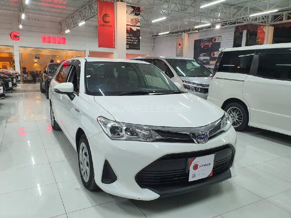 Toyota Corolla Fielder X 2018 Image-1