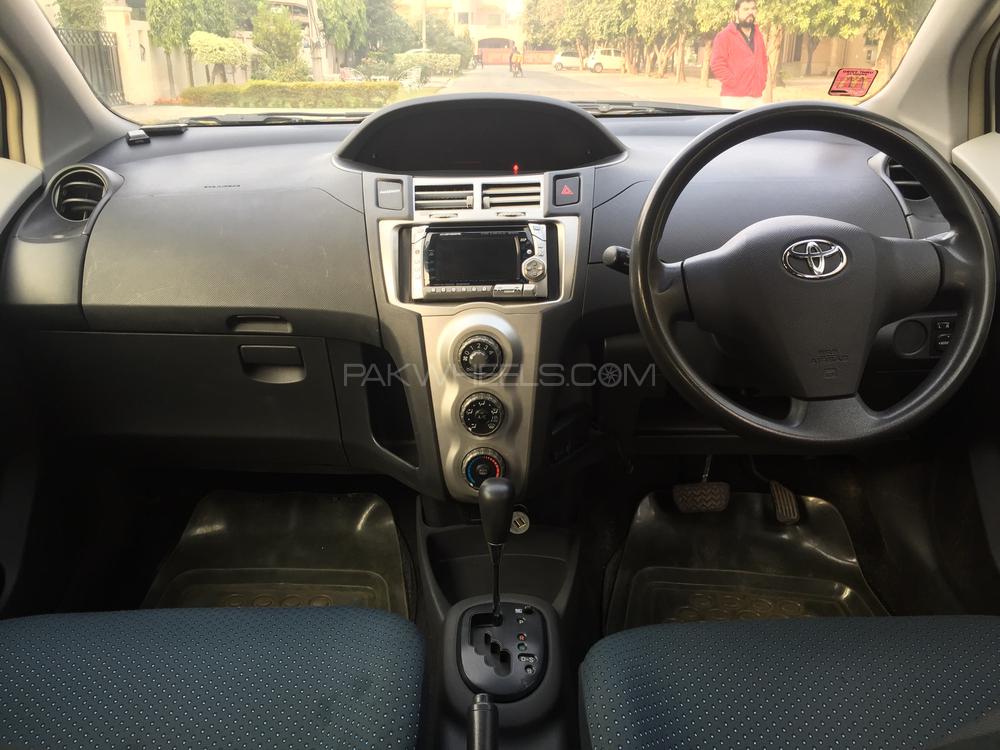 Toyota Vitz 2005 for Sale in Lahore Toyota Vitz 2005 for Sale in Lahore Image-7