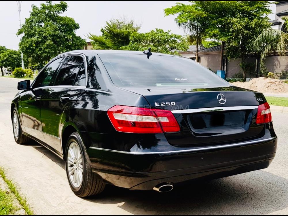 Mercedes Benz E Class 2011 for Sale in Lahore Mercedes Benz E Class 2011 for Sale in Lahore Image-5
