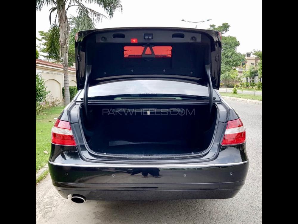 Mercedes Benz E Class 2011 for Sale in Lahore Mercedes Benz E Class 2011 for Sale in Lahore Image-7