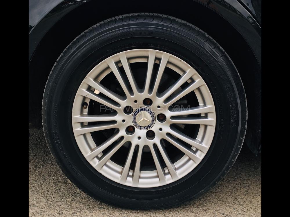 Mercedes Benz E Class 2011 for Sale in Lahore Mercedes Benz E Class 2011 for Sale in Lahore Image-17