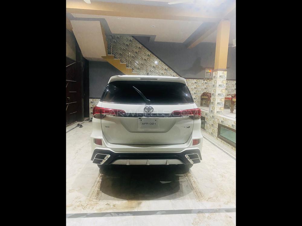 Toyota Fortuner 2021 for Sale in Peshawar Toyota Fortuner 2021 for Sale in Peshawar Image-2