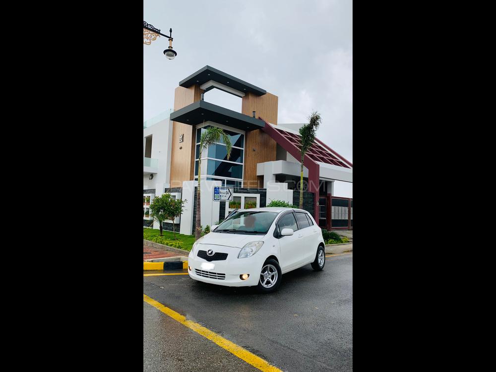 Toyota Vitz 2007 for Sale in Attock Image-1