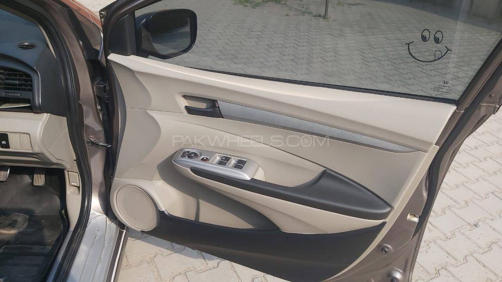 Honda City 2015 for Sale in Sialkot Honda City 2015 for Sale in Sialkot Image-9
