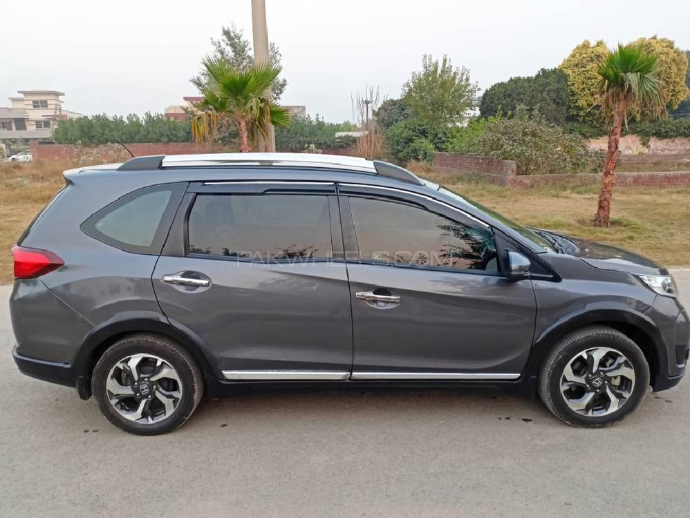 Honda BR-V 2018 for Sale in Lahore Honda BR-V 2018 for Sale in Lahore Image-3
