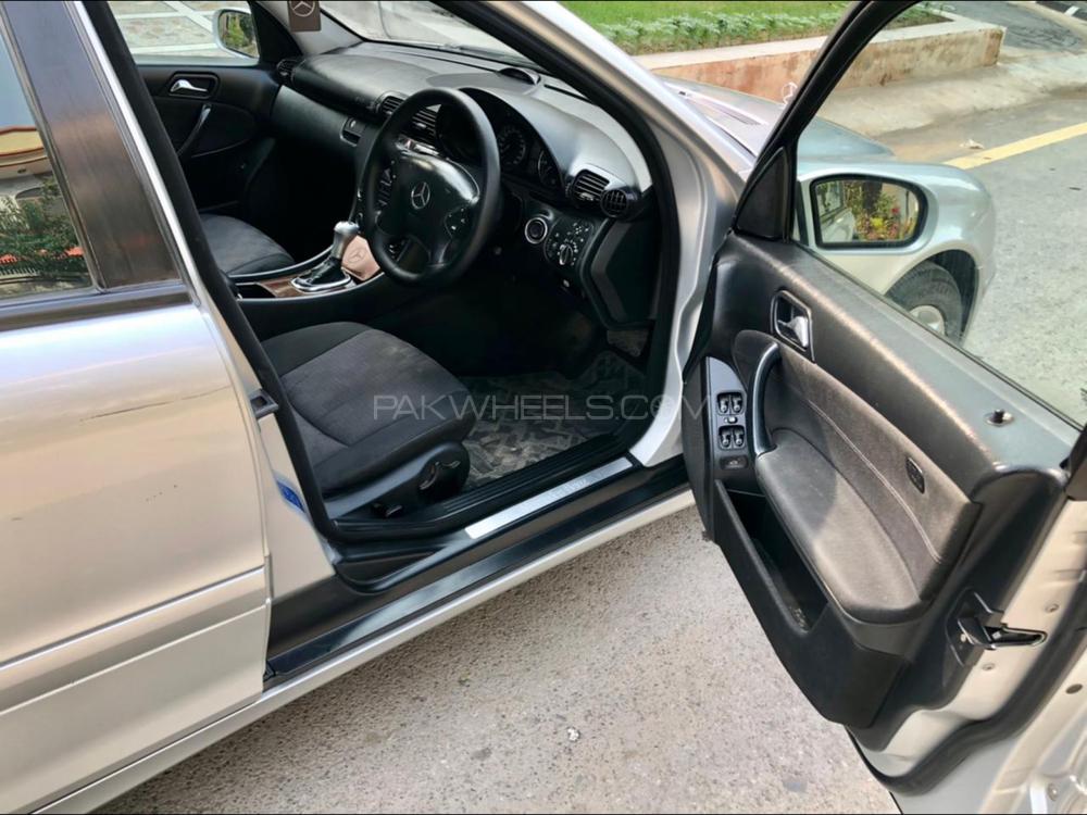 Mercedes Benz C Class 2005 for Sale in Rawalpindi Mercedes Benz C Class 2005 for Sale in Rawalpindi Image-12