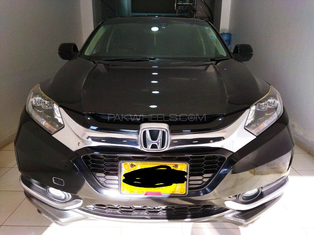 Honda Vezel Hybrid X 2014 Image-1