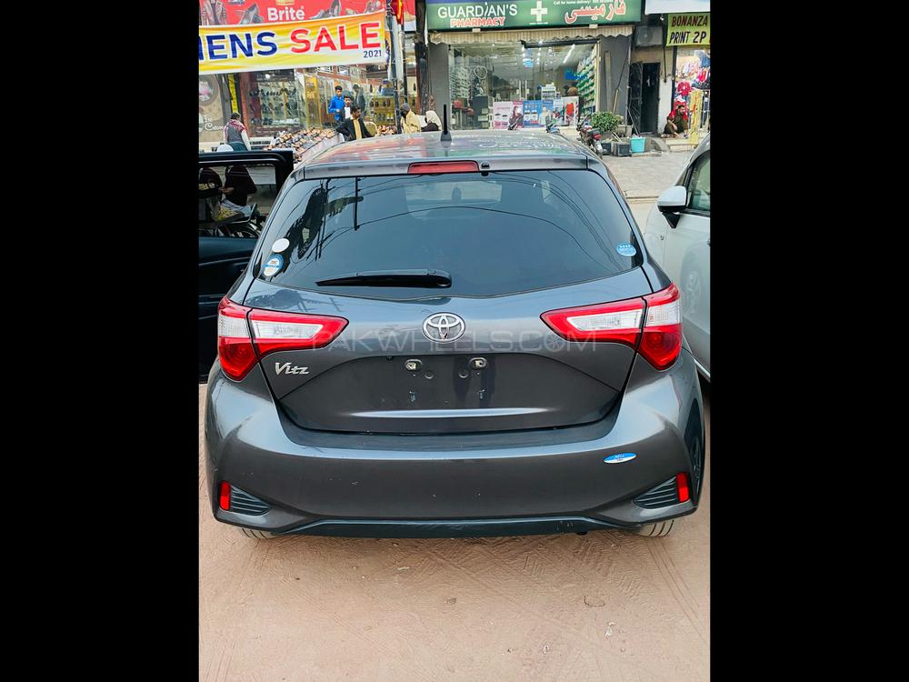 Toyota Vitz 2018 for Sale in Gujranwala Toyota Vitz 2018 for Sale in Gujranwala Image-9