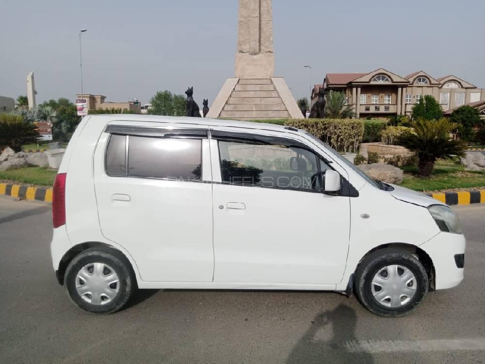 Suzuki Wagon R 2017 for Sale in Sialkot Image-1