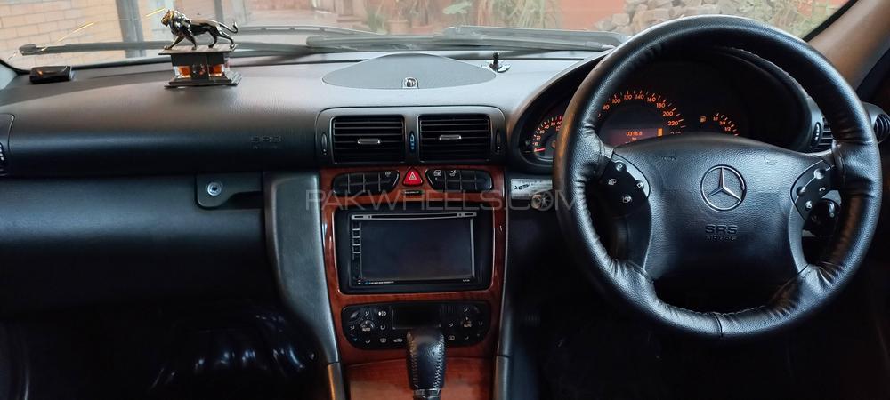 Mercedes Benz C Class 2003 for Sale in Rawalpindi Mercedes Benz C Class 2003 for Sale in Rawalpindi Image-10