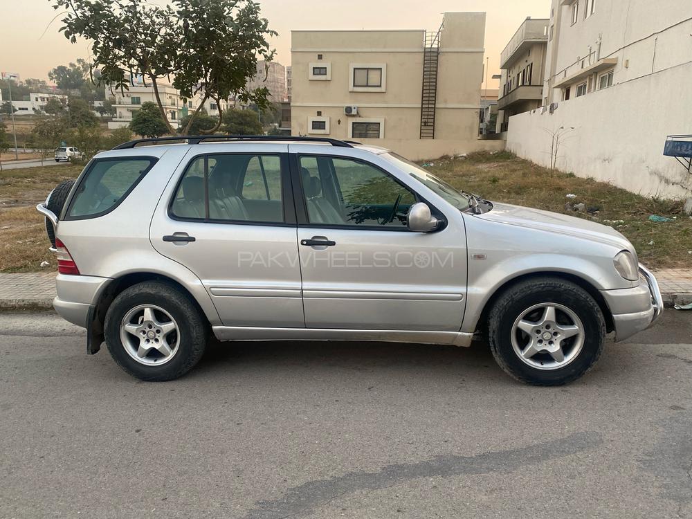 Mercedes Benz M Class 2001 for Sale in Islamabad Image-1
