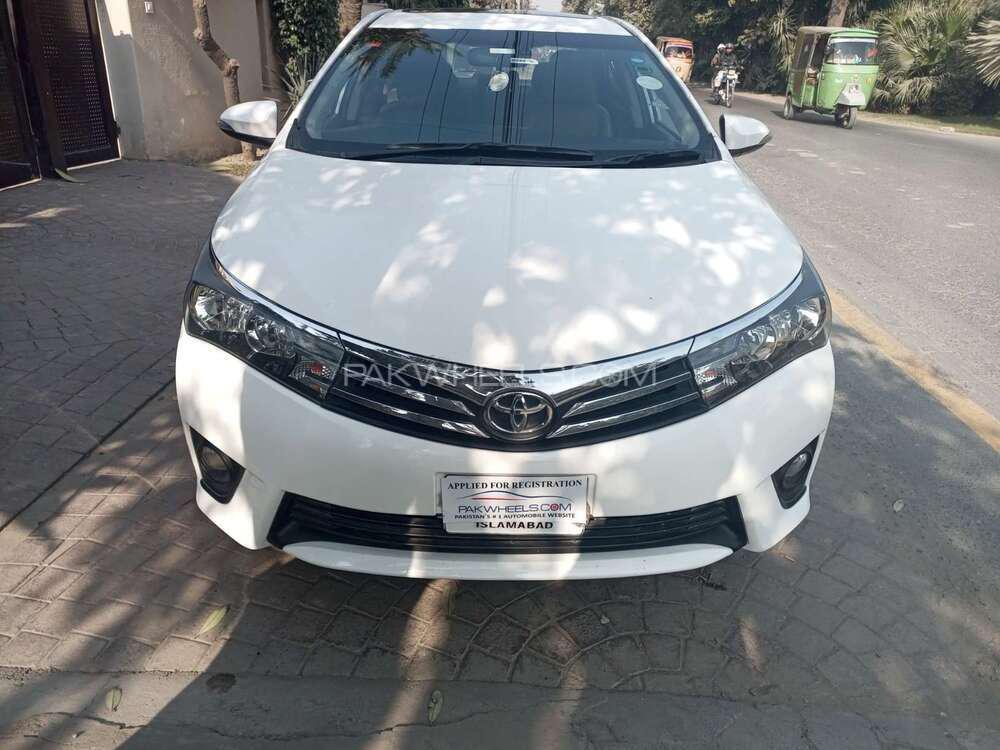 Toyota Corolla Altis Grande CVT-i 1.8 2014 Image-1