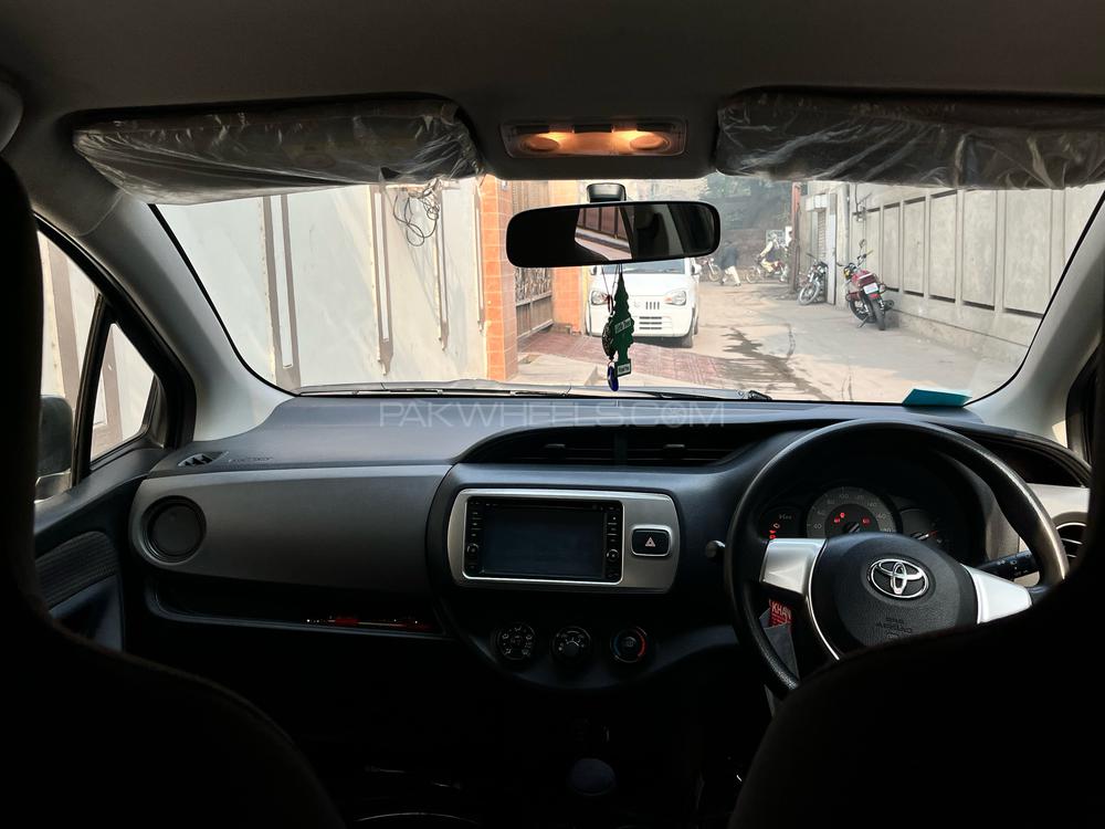 Toyota Vitz 2016 for Sale in Jhang Toyota Vitz 2016 for Sale in Jhang Image-5