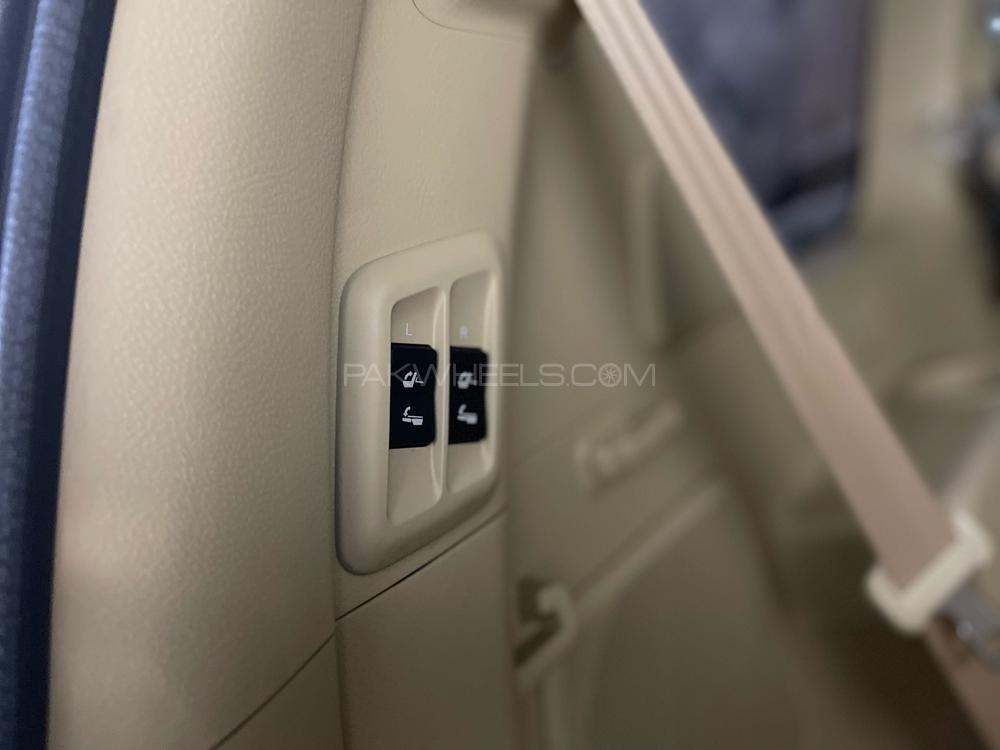 Toyota Prado 2016 for Sale in Lahore Toyota Prado 2016 for Sale in Lahore Image-11