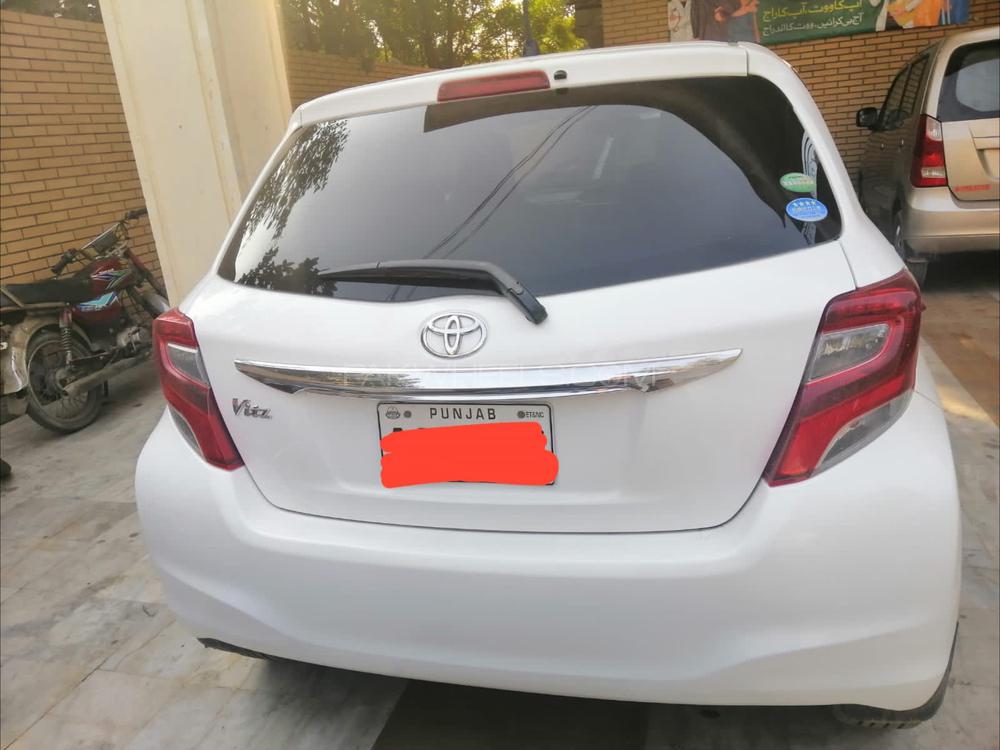 Toyota Vitz 2016 for Sale in Lahore Image-1