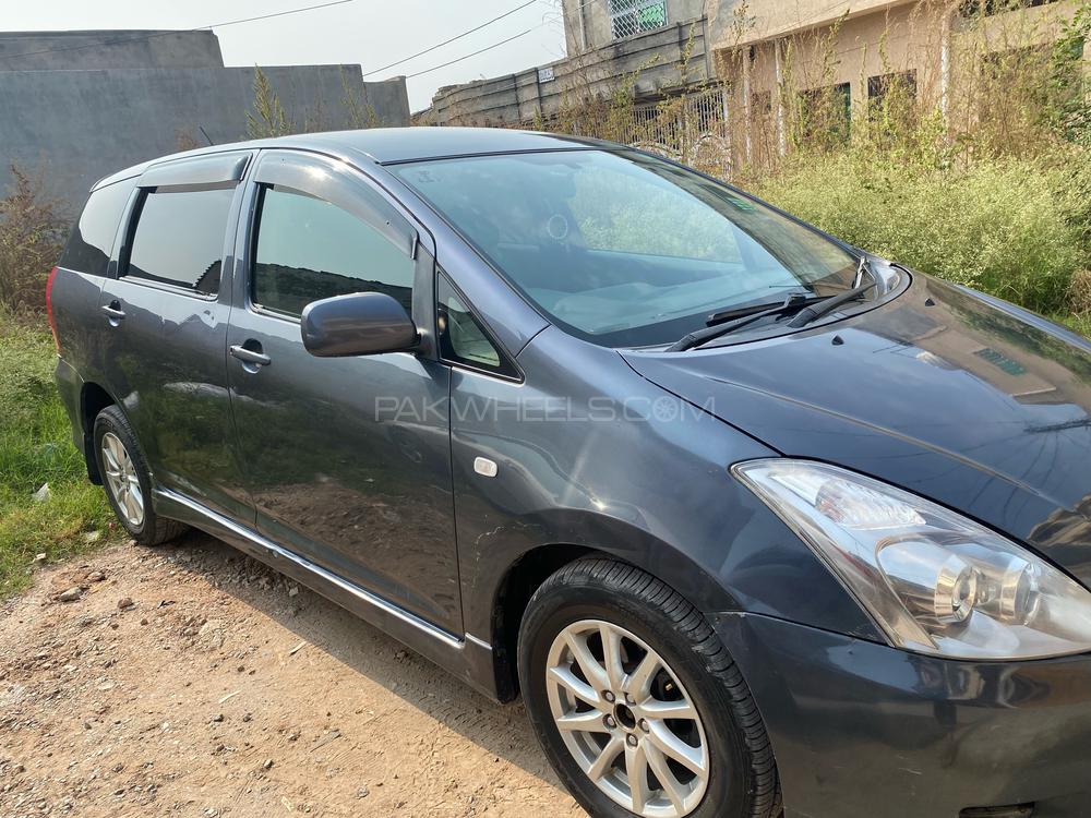Toyota Wish 2013 for Sale in Islamabad Image-1
