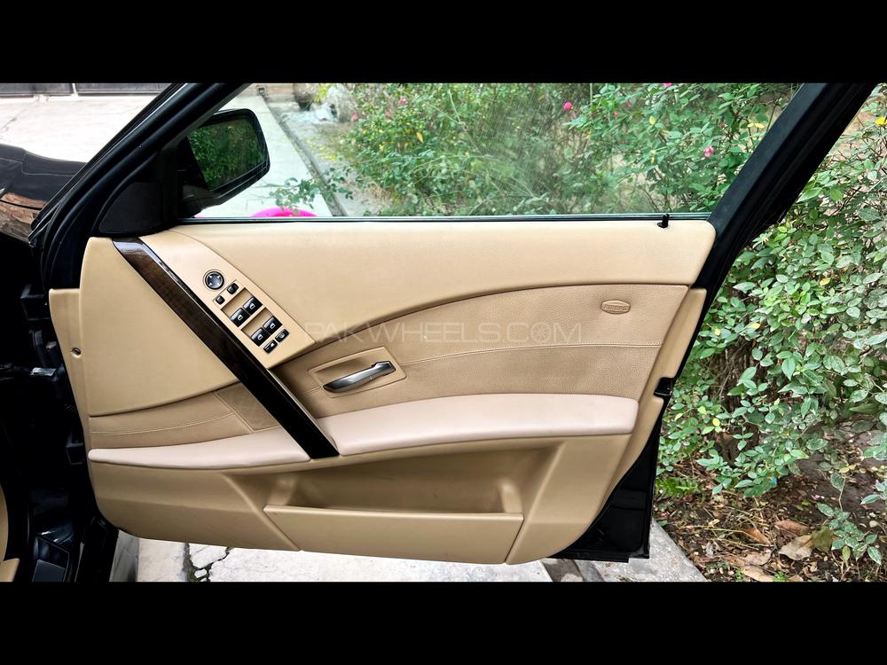 BMW 5 Series 2006 for Sale in Peshawar BMW 5 Series 2006 for Sale in Peshawar Image-9