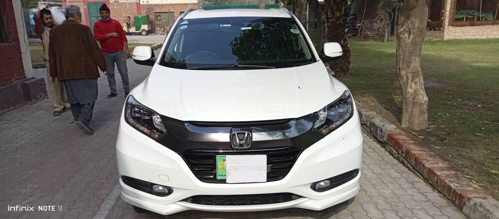 Honda Vezel 2015 for Sale in Lahore Image-1