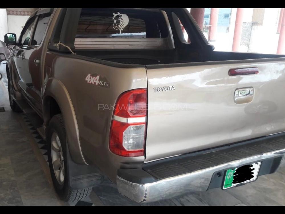 Toyota Hilux 2005 for Sale in Faisalabad Toyota Hilux 2005 for Sale in Faisalabad Image-6