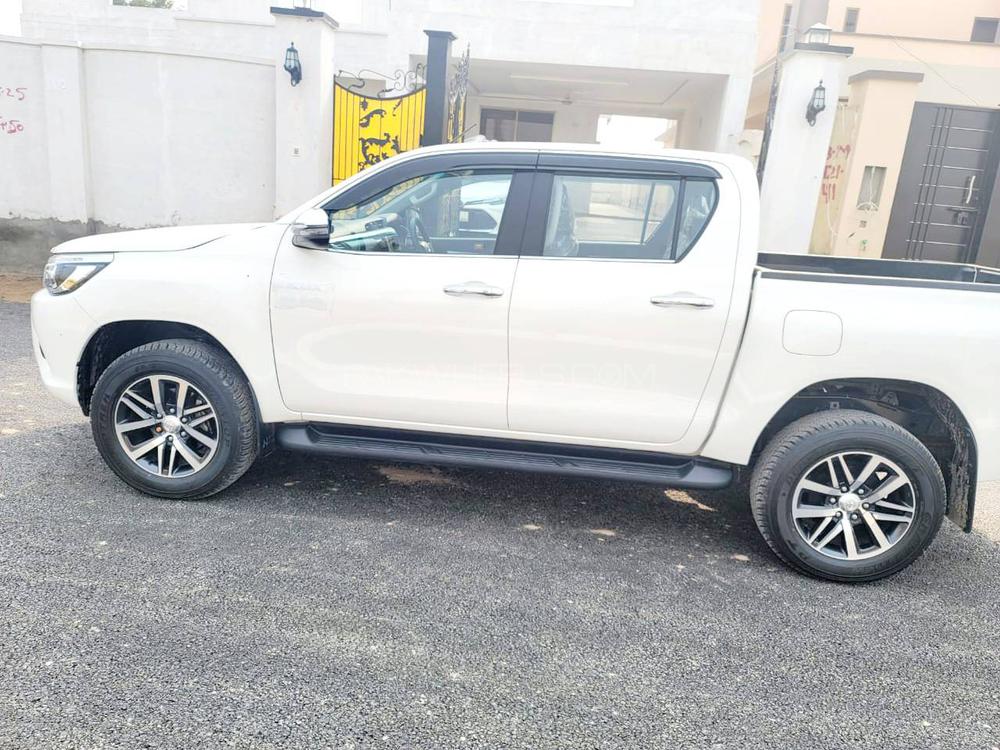 Toyota Hilux 2021 for Sale in Multan Toyota Hilux 2021 for Sale in Multan Image-7