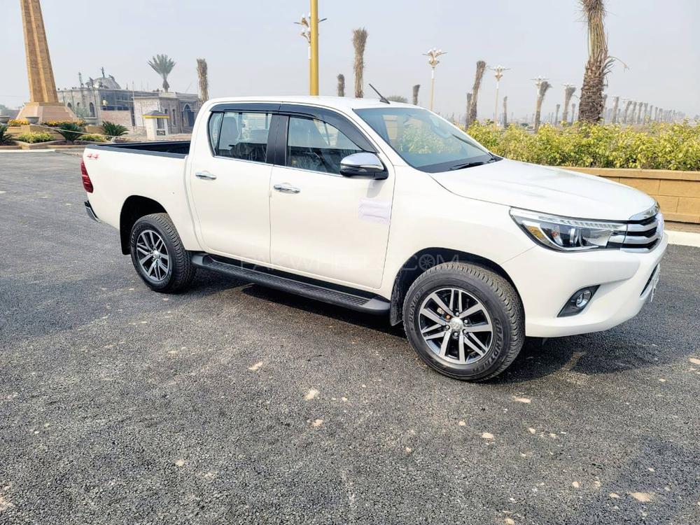 Toyota Hilux 2021 for Sale in Multan Toyota Hilux 2021 for Sale in Multan Image-4