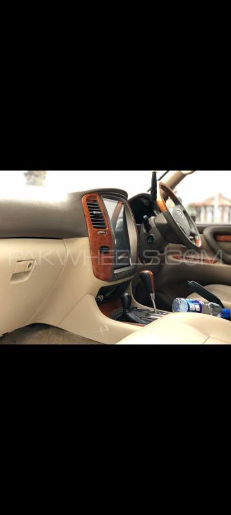 Lexus LX Series 2002 for Sale in Peshawar Lexus LX Series 2002 for Sale in Peshawar Image-4