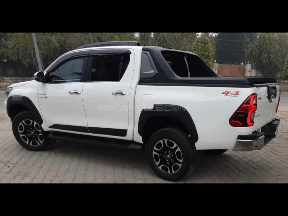 Toyota Hilux 2021 for Sale in Sialkot Toyota Hilux 2021 for Sale in Sialkot Image-2