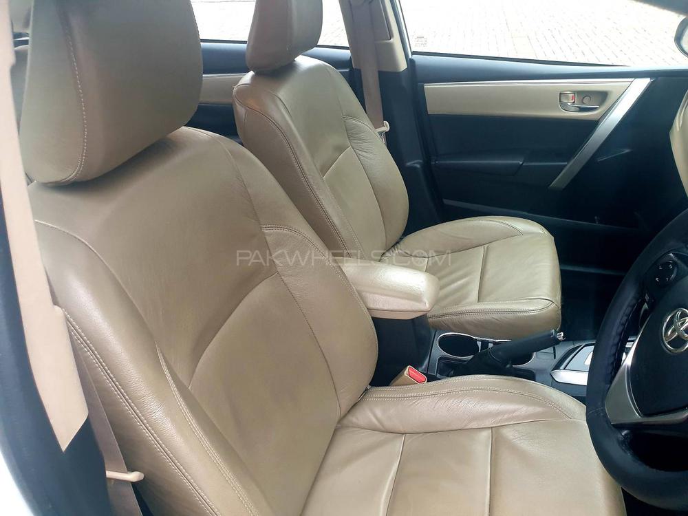Toyota Corolla 2015 for Sale in Lahore Toyota Corolla 2015 for Sale in Lahore Image-4